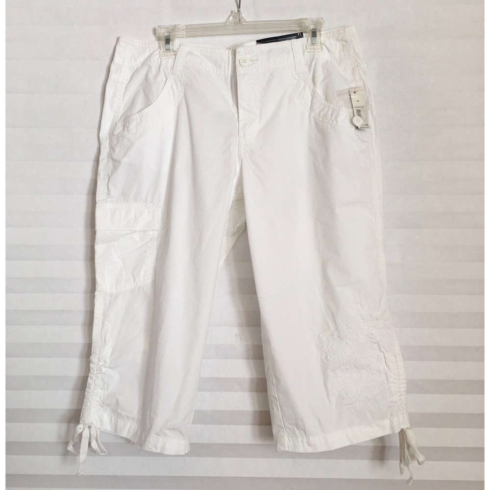 Faded Glory Women Cropped Pants Sz 14 100% Cotton NWT Embellished Floral Pattern